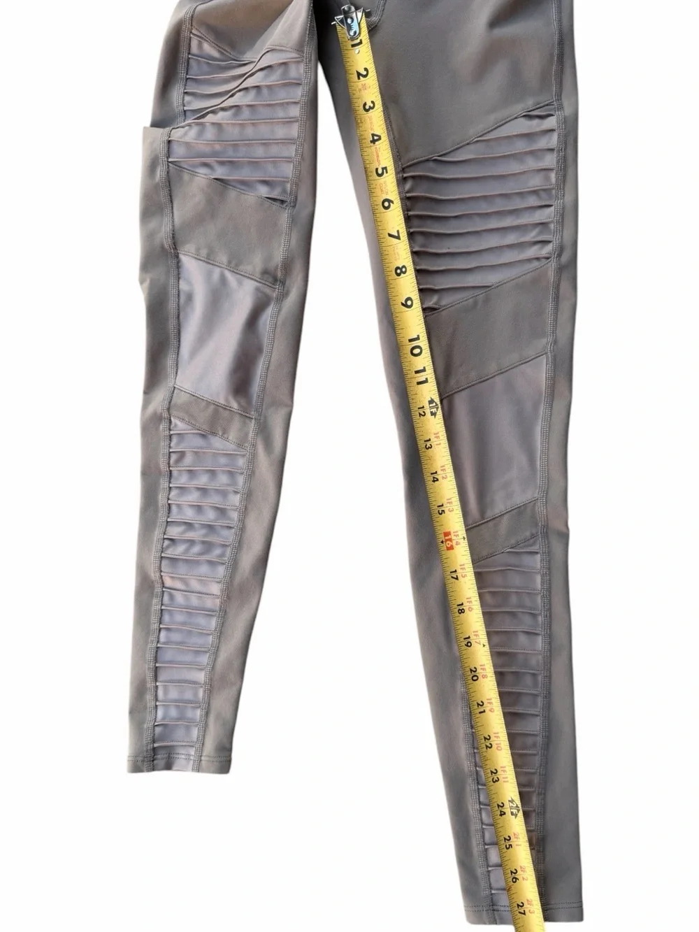 ALO Yoga Moto-Detail High-Waist Leggings in Taupe
